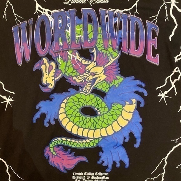 Dragon Graphic T-shirt Black Oversized Mens Small - Picture 2 of 4